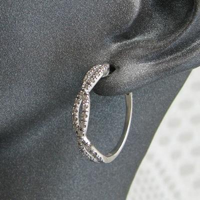 ダイヤモンド ピアス K10 0.34ｃｔ 中折れ式 フープピアス 8の字の画像