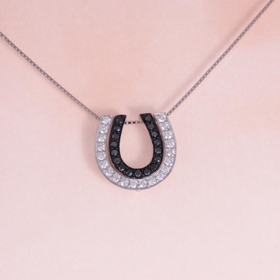 馬蹄ホースシューパヴェダイヤモンドペンダントチャーム18K ホワイト
