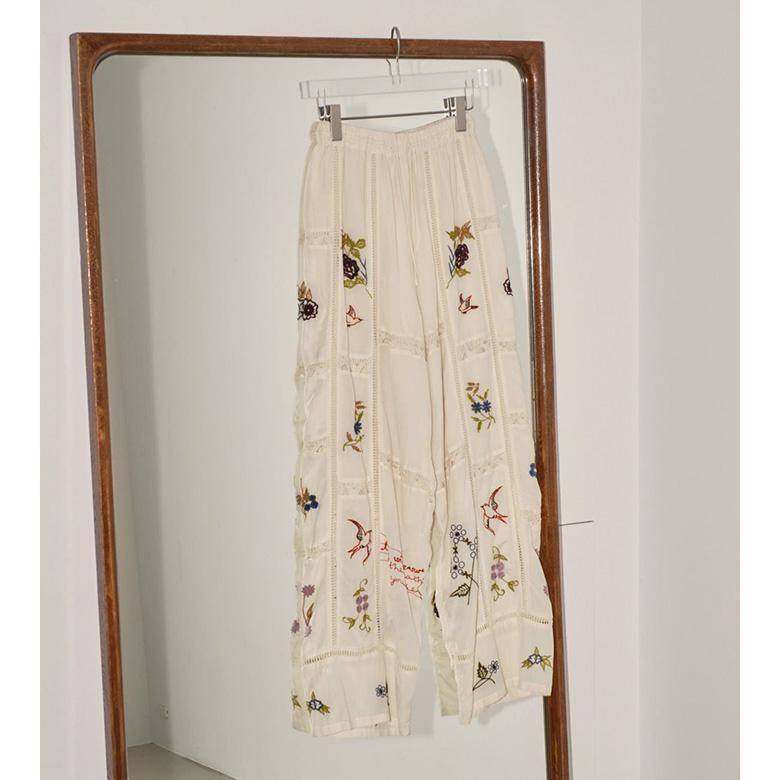 TODAYFUL トゥデイフル ボトムス Embroidery Patchwork Trousers TODAYFUL トゥデイフル ボトムス Embroidery Patchwork Trousers