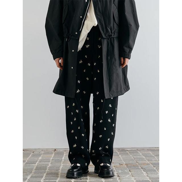 【新品】CREDONA FLOWER EMBROIDERY KNIT PANTS CREDONA（クレドナ） FLOWER EMBROIDERY KNIT PANTS 即日発送