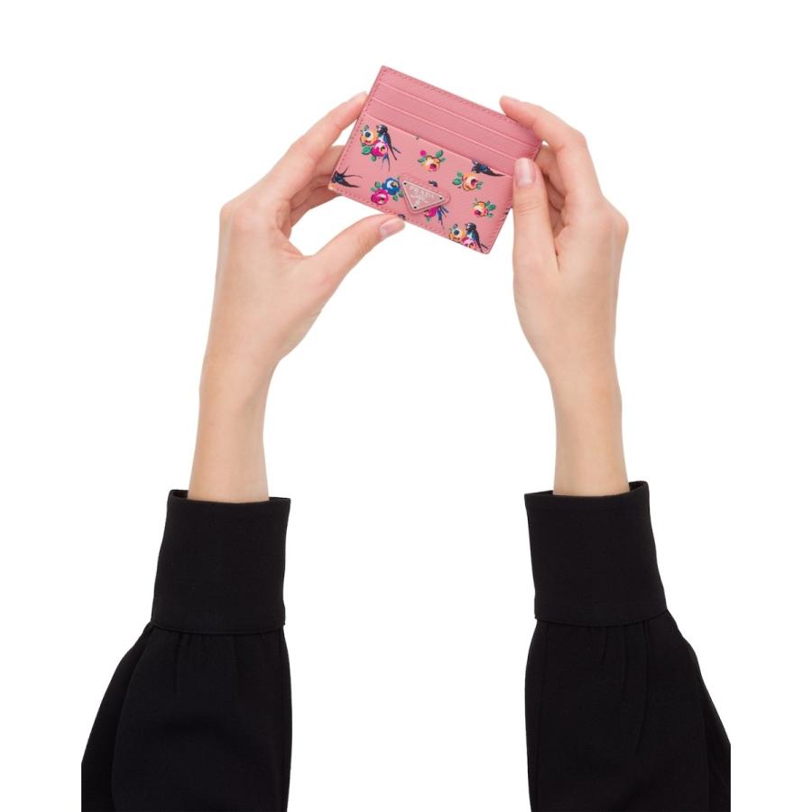 人気商品の プラダ PRADA カードケース 名刺入れ ピンク ペタロ パスケース レザー フラワー プリント 財布、帽子、ファッション小物 