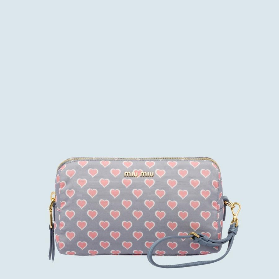ミュウミュウ Miu Miu バッグ バック 化粧ポーチ コスメポーチ ポーチ ライトグレー ゴールド ハート プリント ファイユ 5ne4572catf0yxdmiumiu5ne4572catf0yxd ブランドショップrarelist 通販 Yahoo ショッピング