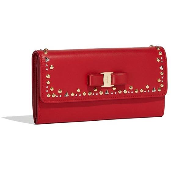 全国宅配無料 Salvatore Ferragamo サルバトーレ フェラガモ 財布 長財布 フラップ かぶせ 新作 リップスティック レッド ゴールド レザー 本革 スタッズ リボン ロゴ