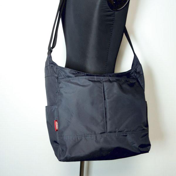 MANHATTAN PASSAGE（マンハッタンパッセージ） A4 ショルダーバッグ