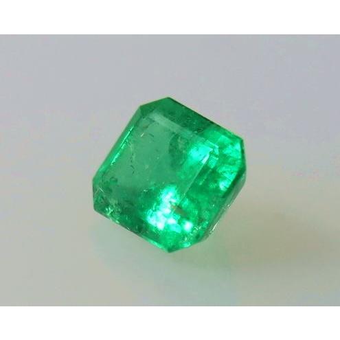 エメラルド 0 37ct 宝石 緑色 透明石 G09 G09 レアストーンズ ヤフー店 通販 Yahoo ショッピング