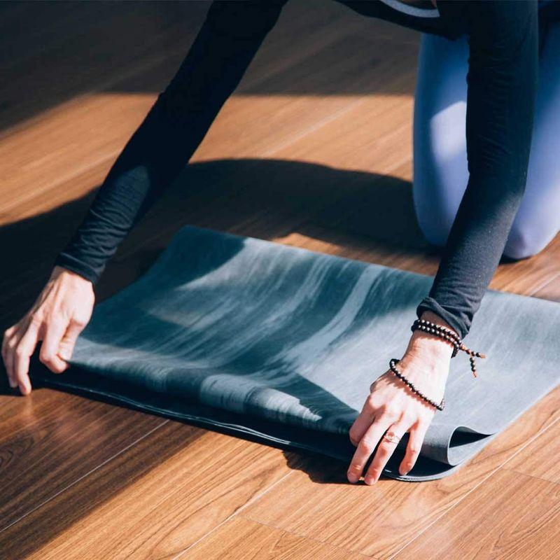 【正規販売店】 easyoga(イージーヨガ) ヨガマット プレミアムラバー ハンディ ~EZ Travel~ YME-304-P2 アッシュパープル 【1594344456】(9325円)