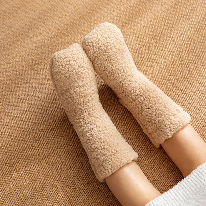 ルームソックス ルームシューズ レディース 秋 冬 黒 白 おしゃれ ロング 暖かい もこもこ ルームブーツ 厚手 極暖 ^bm1200^[郵1.5] | uricca | 09