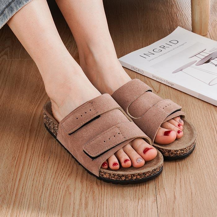 ブルネロクチネリ モニーレ付サンダル Sandals with monili for Woman in Brown | Brunello Cucinelli