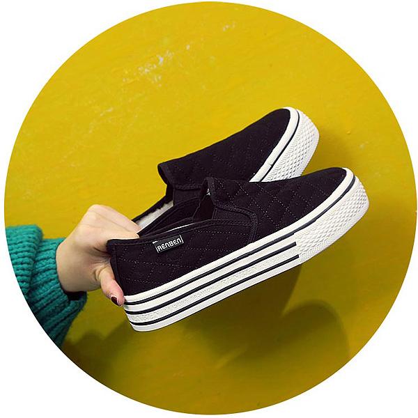 uricca スリッポン レディース 厚底 シューズ スニーカー 春 夏 黒 白  