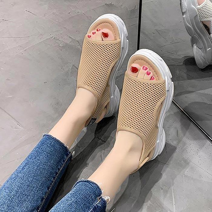 uricca（ウリッカ） サンダル レディース 厚底 シューズ 春 夏 黒 白