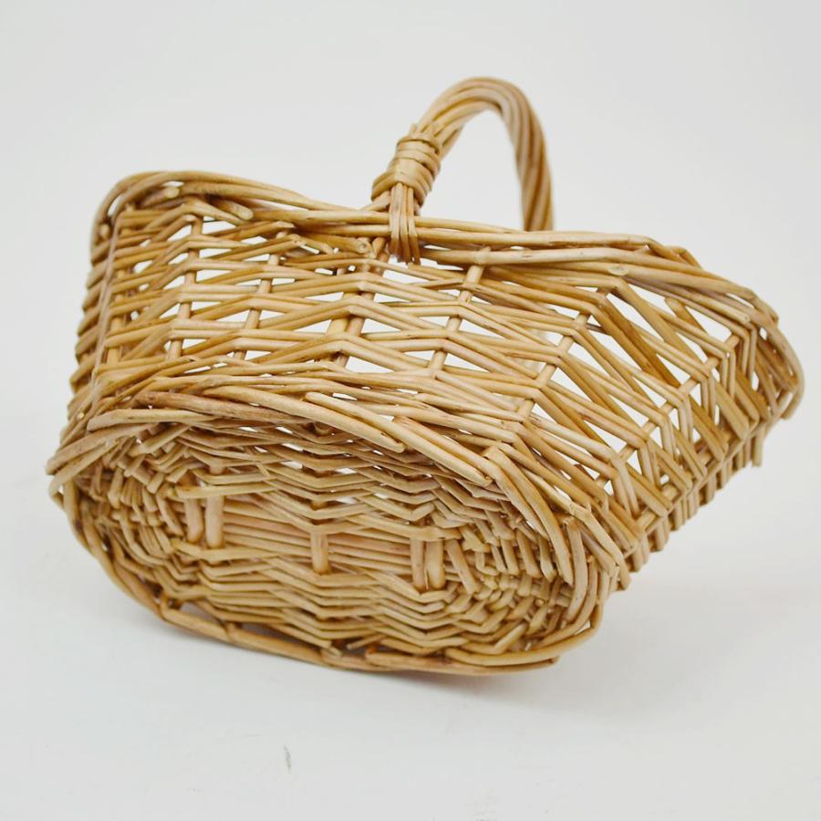 希少品 ラタンベビーベッド ラタン家具 ウィッカー編み 什器