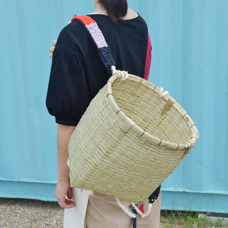 天然素材 竹籠　編み込みリュック型　背負い　かごバッグ 天然素材 竹籠 編み込みリュック型 背負い かごバッグ