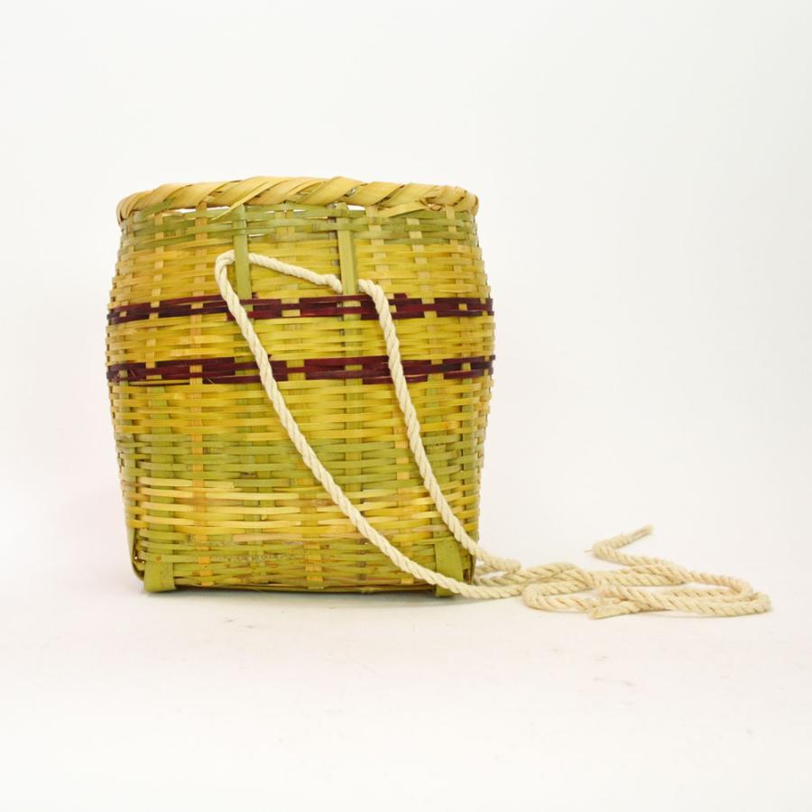 竹の収穫かご 青竹 腰籠 横縞 茶 S 山菜採り 農具 竹籠 : ラタン