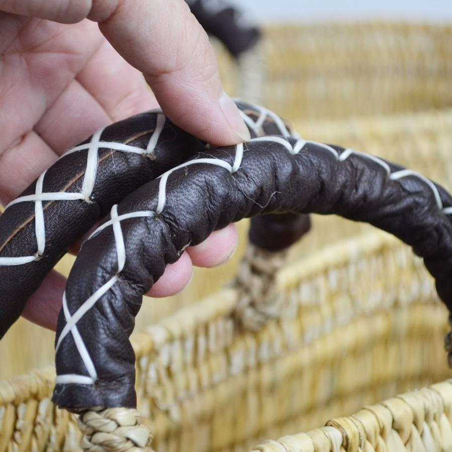 グレーのストローと合成皮革のかごバッグ かご・バスケット・雑貨 - menui | アフリカ・モロッコの