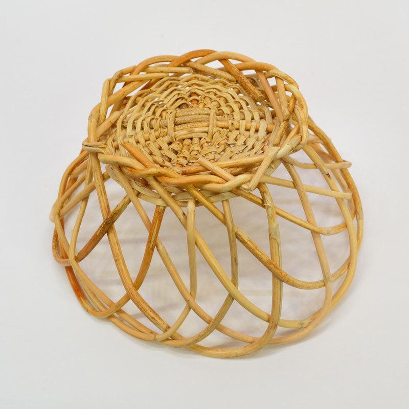 ラタン製 うろこ編み 透かし 丸かご 皮付き 収納 籐籠 : ラタンハウス