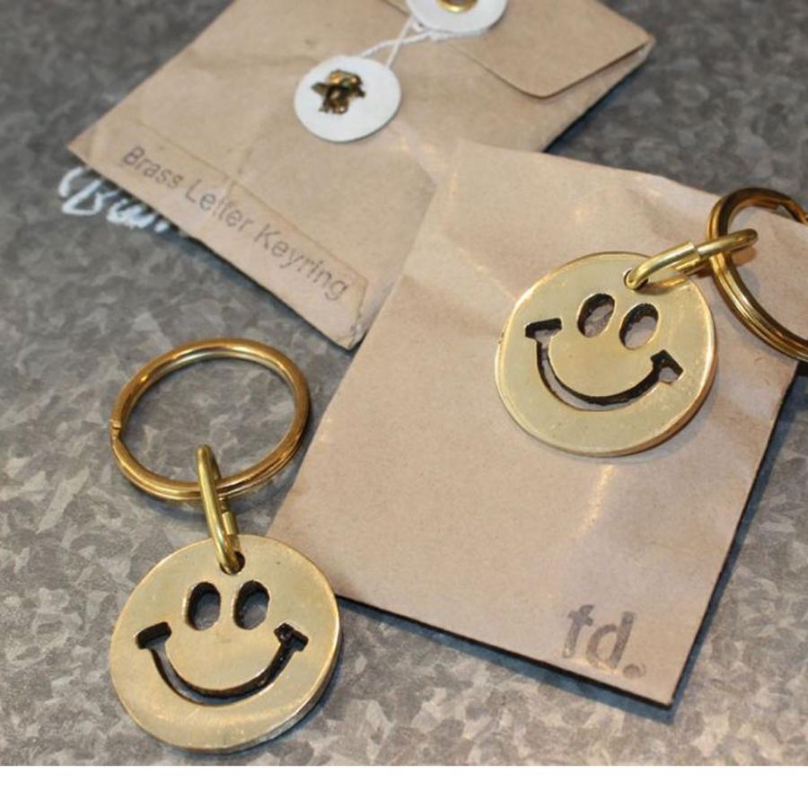 真鍮 スマイルキーリング ハンドメイド スマイルマーク ニコちゃん Tdsm Brkey Mk31 ラタンハウスかごや ヤフー店 通販 Yahoo ショッピング