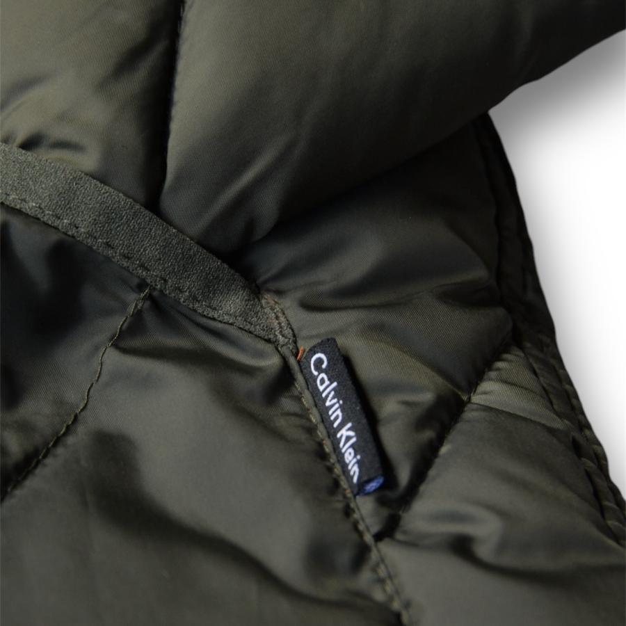 Calvin Klein リバーシブル キルティング ジャケット カーキ x Calvin Klein リバーシブル キルティング ジャケット カーキ x