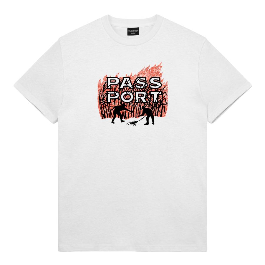 PASS~PORT ブラッシュ ファイヤー Tシャツ ホワイト メンズ 半袖T 