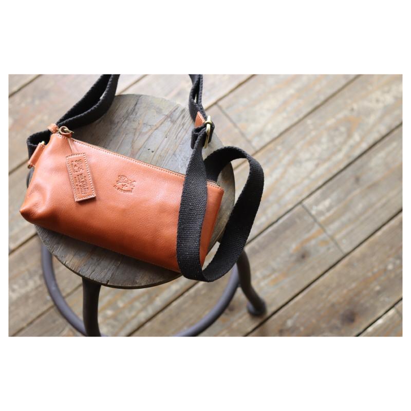 IL BISONTE（イルビゾンテ） バッグ コットンストラップショルダー