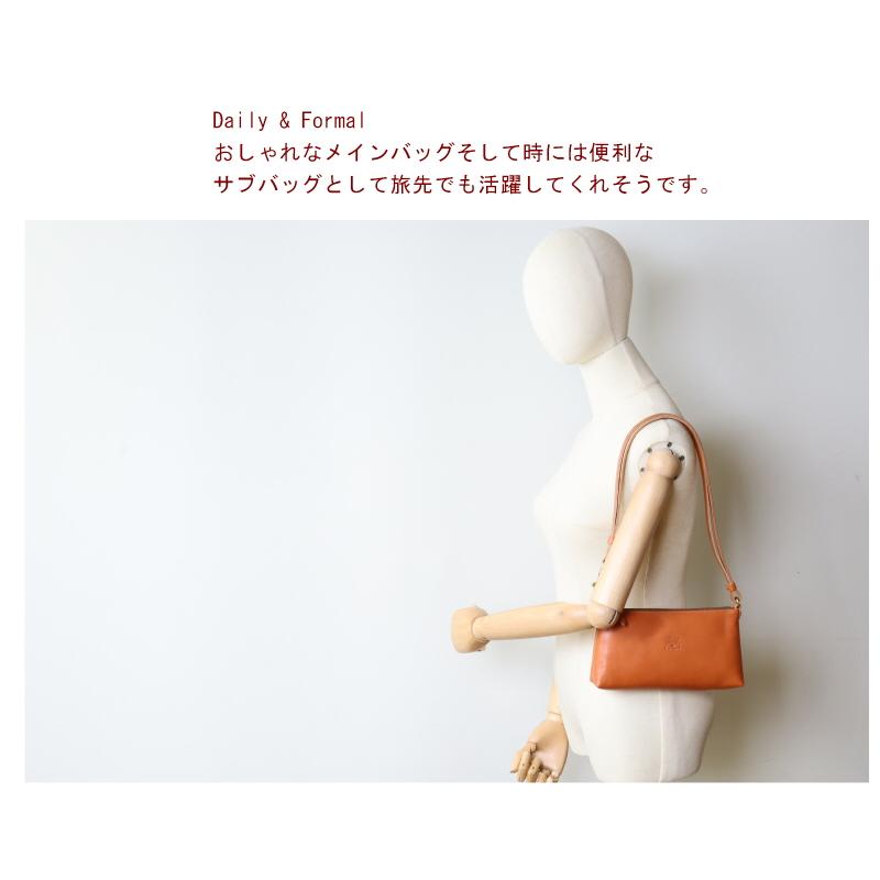 新品未使用　イルビゾンテ　朱色レザーショルダーバッグ IL BISONTE（イルビゾンテ） バッグ レザーミニショルダー バッグ