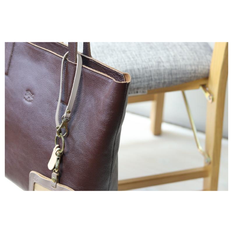 IL BISONTE（イルビゾンテ） キーホルダー キーリング レザー