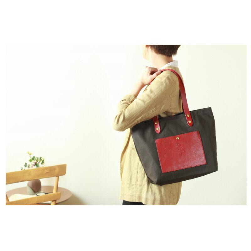 IL BISONTE（イルビゾンテ） バッグ レザーポケット付き キャンバス