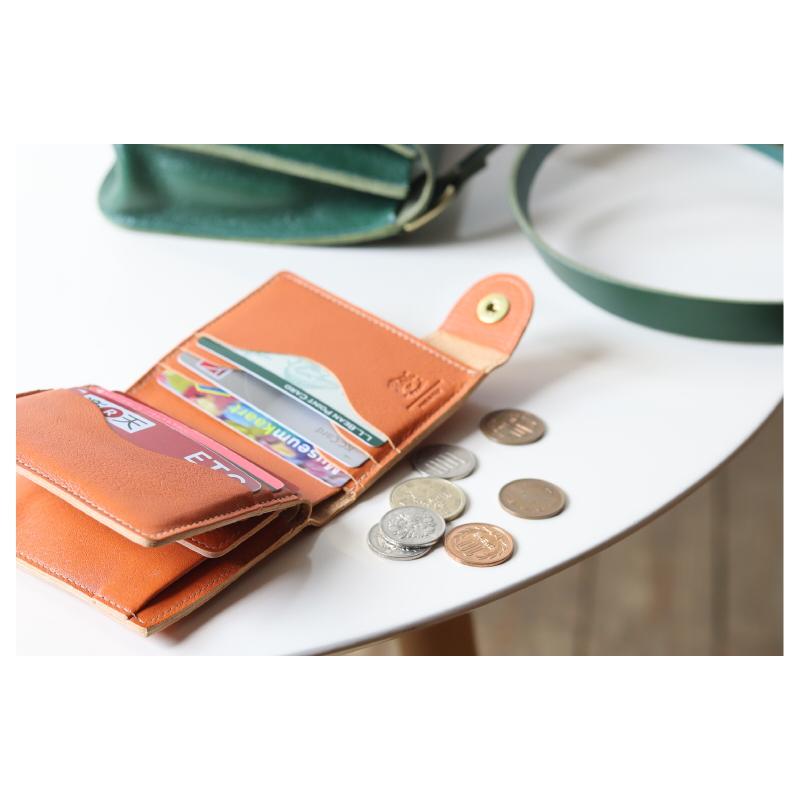 IL BISONTE（イルビゾンテ） 二つ折り財布 エッジフラップ 二つ折り