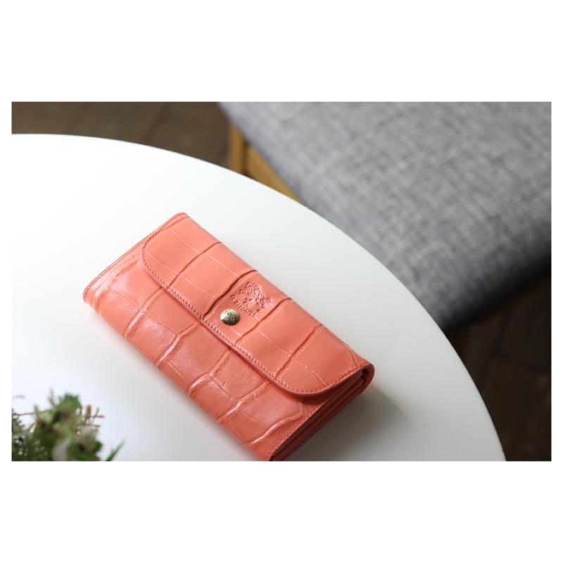 イルビゾンテ　未使用保管品　長財布　ホックボタン　ロゴ型押し　本革 イルビゾンテ 未使用保管品 長財布 ホックボタン 三つ折り ロゴ