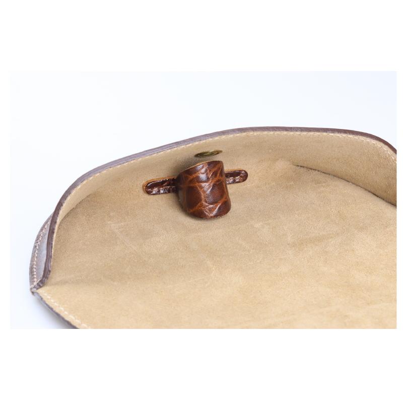 IL BISONTE（イルビゾンテ） メガネケース レザーフラップ眼鏡ケース