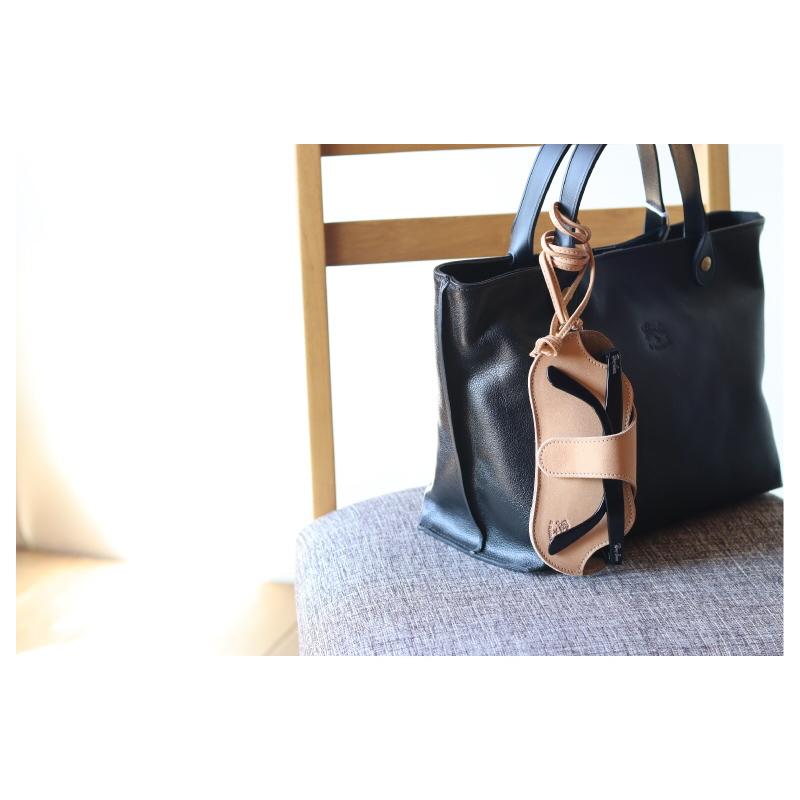 未使用　イルビゾンテ　レザーグラスケース　メガネケース グラスケース | 女性への贈りもの | ギフトガイド | オンライン