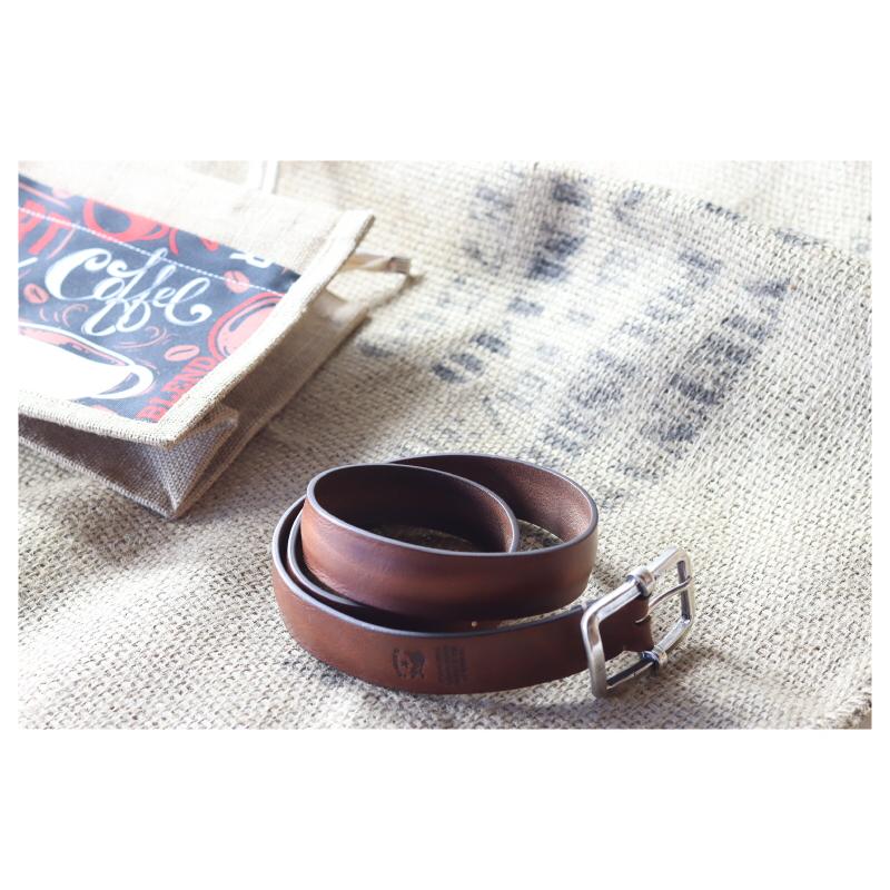 IL BISONTE イルビゾンテ ベルト スクエアバックル レザーベルト  