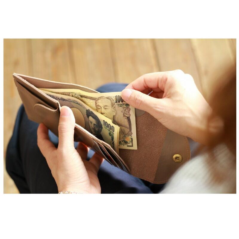 IL BISONTE（イルビゾンテ） 財布 ラウンドフラップ 二つ折り財布