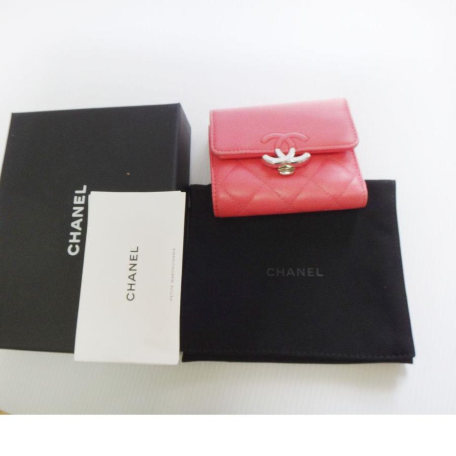 正規品美品‼︎ 美品 CHANEL 折財布 キャビアスキン ハーフココ 正規品美品‼︎ 美品 CHANEL 折財布 キャビアスキン ハーフココ