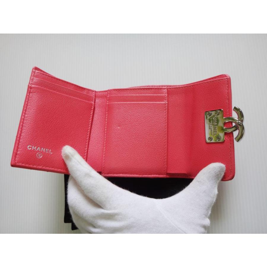 CHANEL 美品 シャネル財布 キャビアスキン ハーフココ 折り財布 CHANEL 美品 シャネル財布 キャビアスキン ハーフココ 折り財布