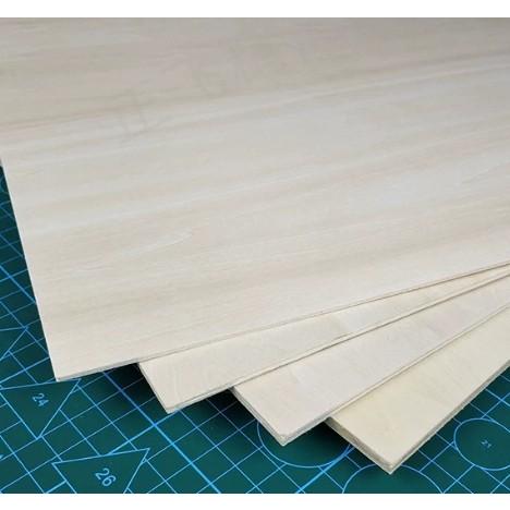 航空ベニヤ　厚み4mm　220mm×300mm　AWP4 | 