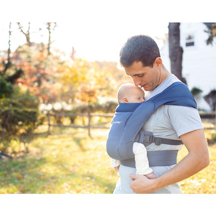 Ergobaby EBC EMBRACE Soft Air ブルー 抱っこひも エルゴベビー 新生児 エンブレース ソフトエア 抱っこ紐 ベビーキャリア エルゴ ベビー キャリア｜rcmdin｜09