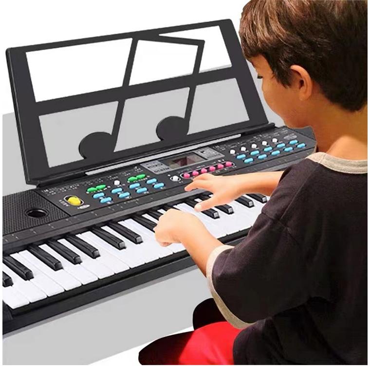 ガイド機能付き電子ピアノ 61鍵盤 音色200種類 60曲収録 楽譜スタンド