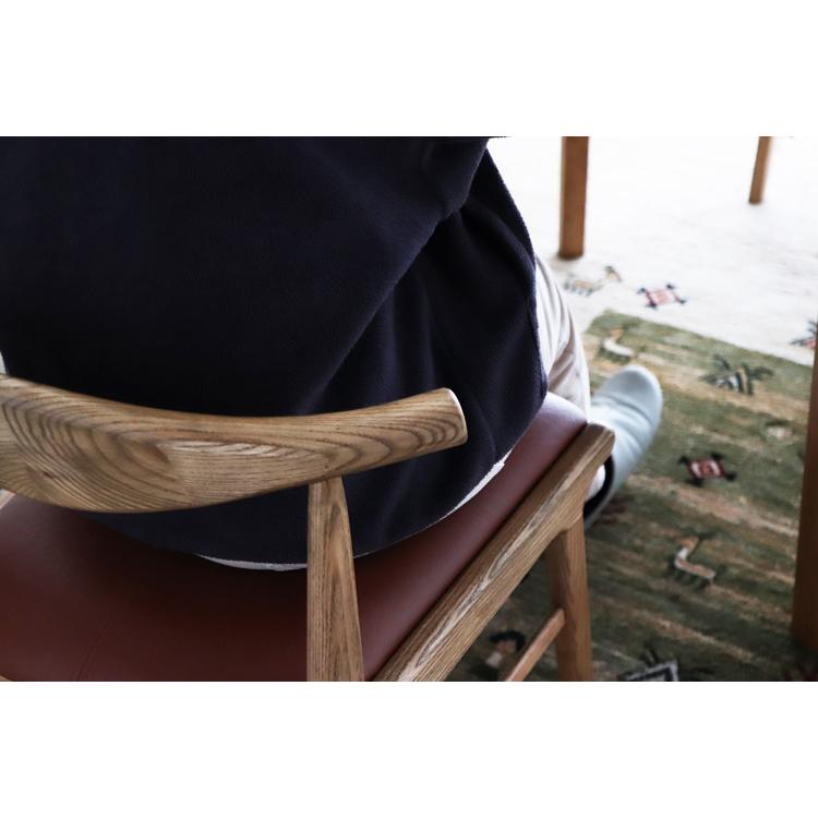 ダイニングチェア 2脚セット 完成品 座面高44cm 背もたれ付き レザー調