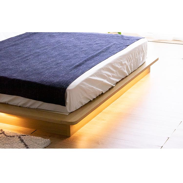 木製クイーンベッドフレーム LEDライト付き saberbed_br.jpg?fitin=720:720