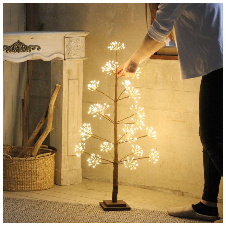 秋冬の主役◎ LEDブランチツリー クリスマスツリー 北欧風 おしゃれ 足元 90cm USB式 LEDツリー 枝 照明 ライト 電飾 イルミネーション ブロッサム かわいい SPICE 【1765050244】(10329円)