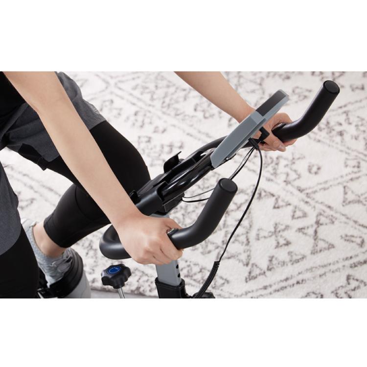 フィットネスバイク スピンバイク COMPACT 家庭用 無段階調節 スマホ