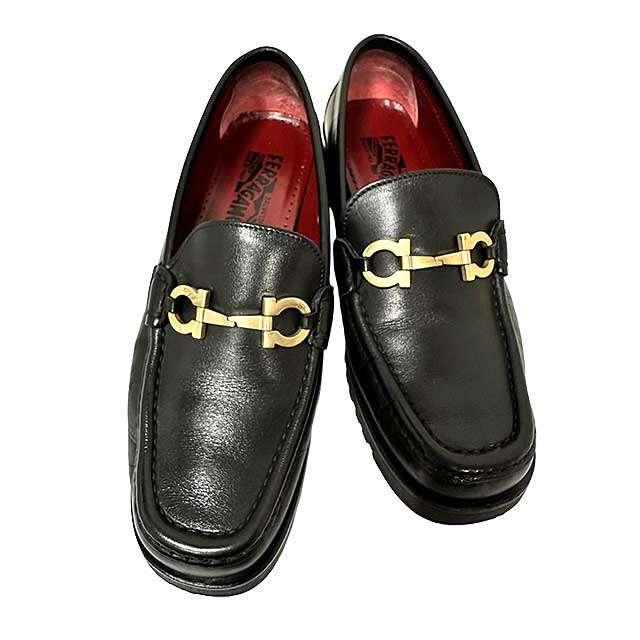 【未使用】 フェラガモ ブラウン ローファー ⑤22.5cm 低ヒール スエード 未使用】 フェラガモ ブラウン ローファー ⑤22.5cm 低ヒール