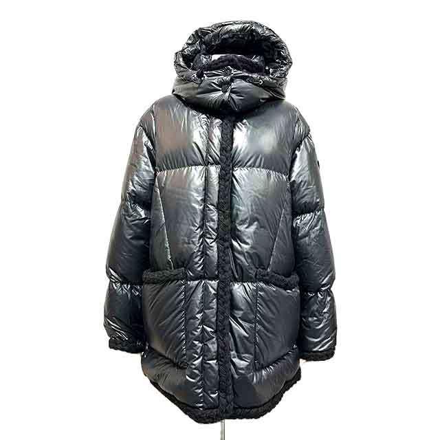 MONCLER（モンクレール） 【中古】 【美品】 コート CORNEILLEショート