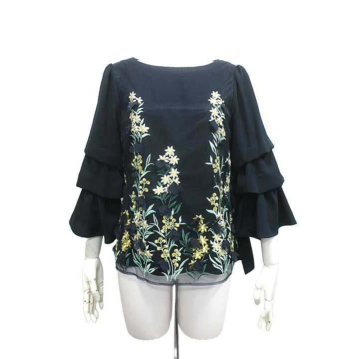 Rose Tiara（ローズティアラ） 【中古】Rose Tiara トップス 花