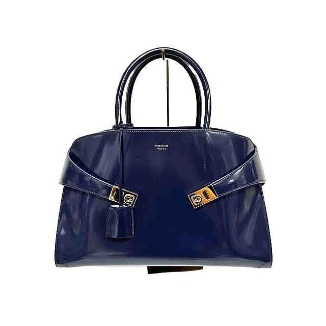 【中古】FERRAGANO フェラガモ バッグ ハグ Medium Tote ガラスレザー素材 パテントカーフ ネイビー＿s23＿s-0534-r23 FERRAGAMO（フェラガモ） 【中古】FERRAGANO バッグ ハグ Medium Tote