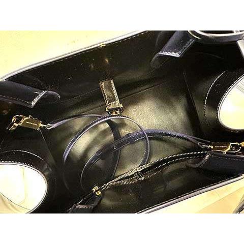 【中古】FERRAGANO フェラガモ バッグ ハグ Medium Tote ガラスレザー素材 パテントカーフ ネイビー＿s23＿s-0534-r23 楽天市場】【中古】FERRAGANO フェラガモ バッグ ハグ Medium Tote