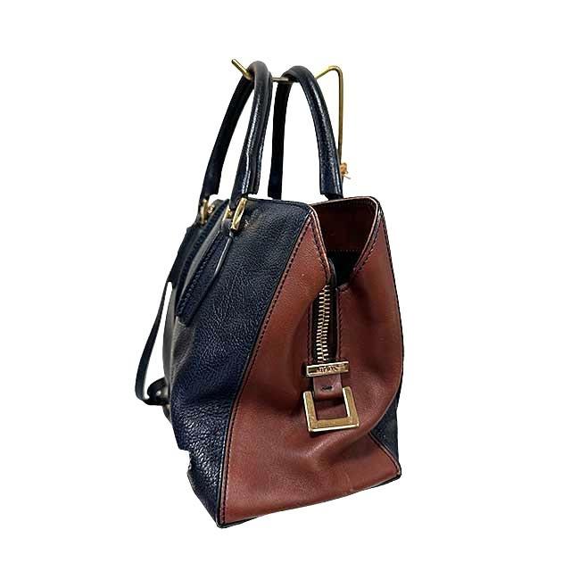 美品　トッズ　ダブルT 2way ハンドバッグ　トートバッグ　レザー　ネイビー TOD'S（トッズ） 【未使用品】 【トッズ】 ダブルT 2WAY ショッピング