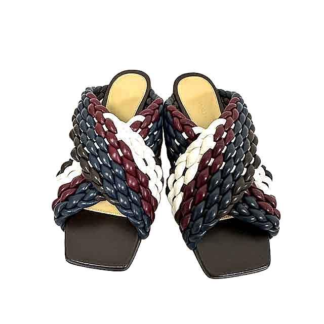 【新品未使用】BOTTEGA VENETA サンダル　フラット　イントレチャート BOTTEGA VENETA（ボッテガ・ヴェネタ） 【中古】BOTTEGA VENETA 靴