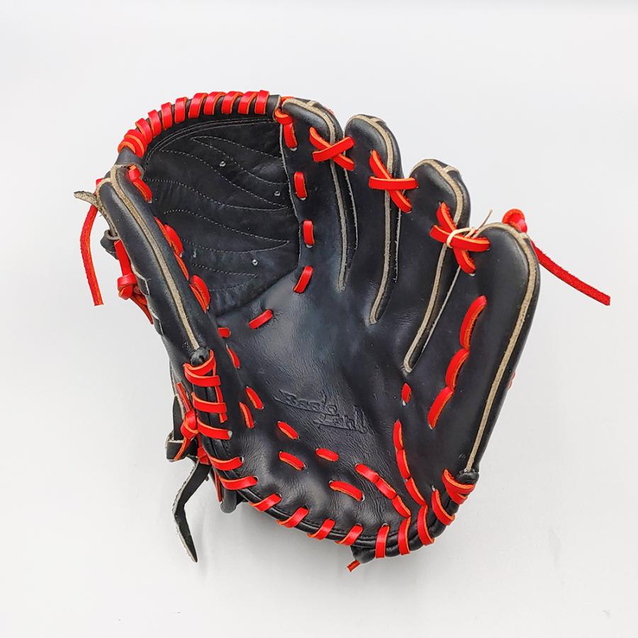 Wilson（ウイルソン） 【全紐交換済み】 軟式グローブ / 投手用 型付け