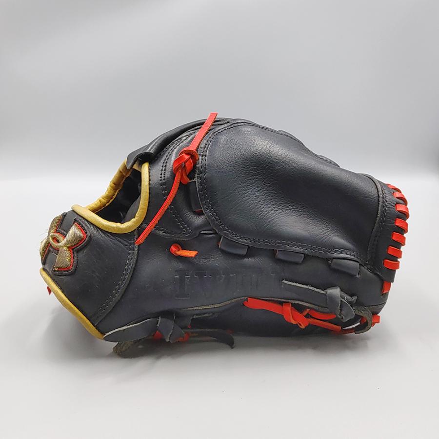 UNDER ARMOUR 【全紐交換済み】 アンダーアーマー 軟式グローブ UNDER ARMOUR 【全紐交換済み】 アンダーアーマー 軟式グローブ